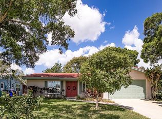 1230 Overcash Dr, Dunedin, FL 34698