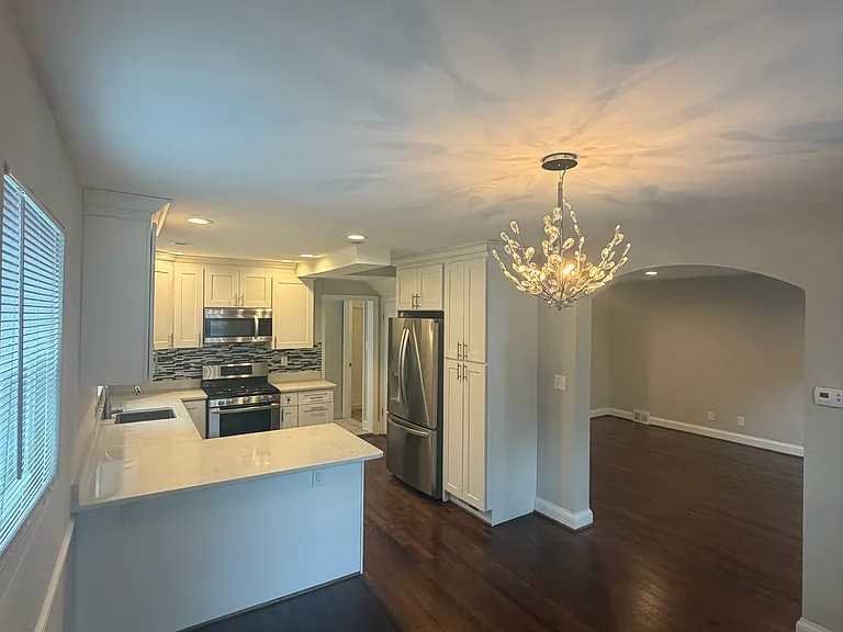 4758 Arlington Blvd — Photo 3