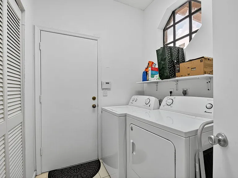 4553 Barclay Fair Way — Photo 36