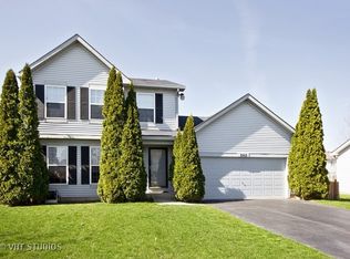 242 Saratoga Ln, Romeoville, IL 60446