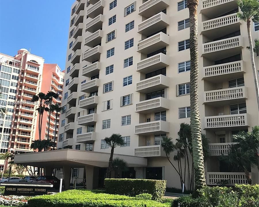 1st image of 90 Edgewater Dr APT 1121