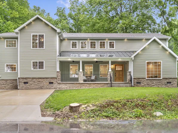 206 S 3rd Avenue, Ozark, MO 65721