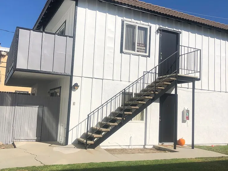 7871 Holt Dr — Photo 2