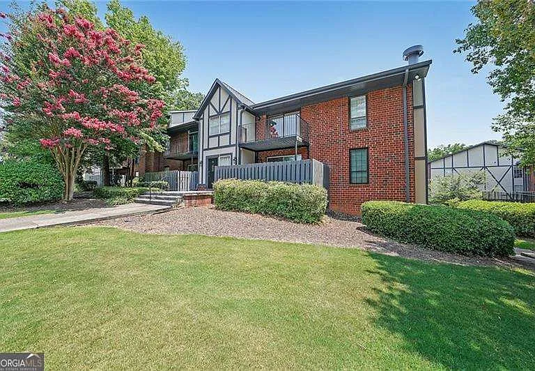 6851 Roswell Rd #O3 — Photo 6