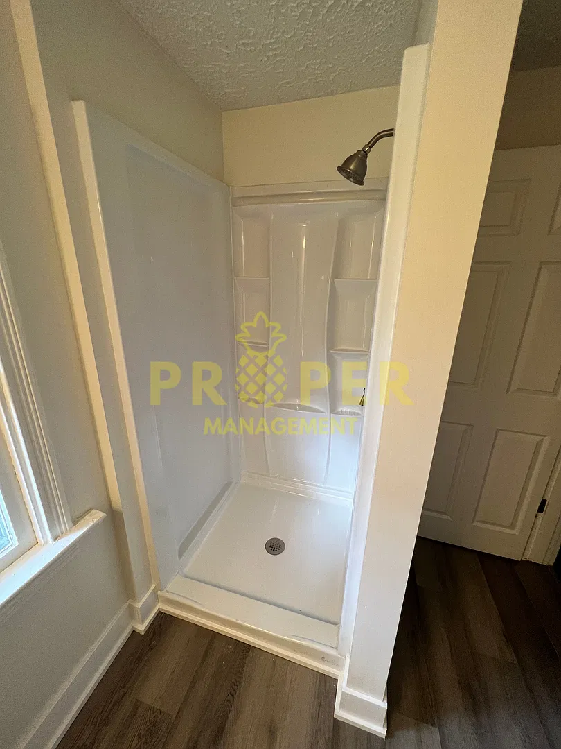 Spacious 5 Bedroom Home in a Prime Dayton Location! — Photo 3