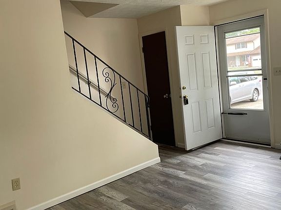 3rd image of 7630-88 Stuhldreher St NW #7662