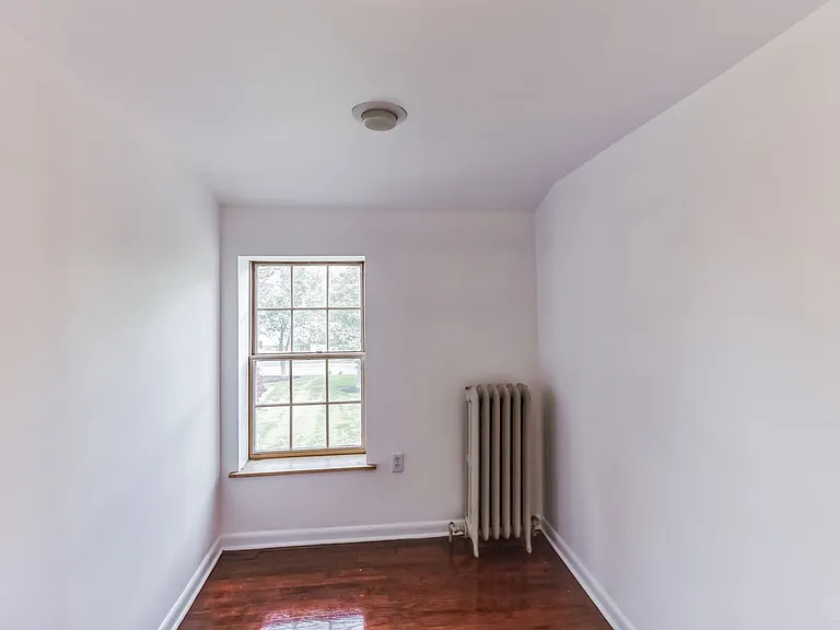 1425 N Line St — Photo 28