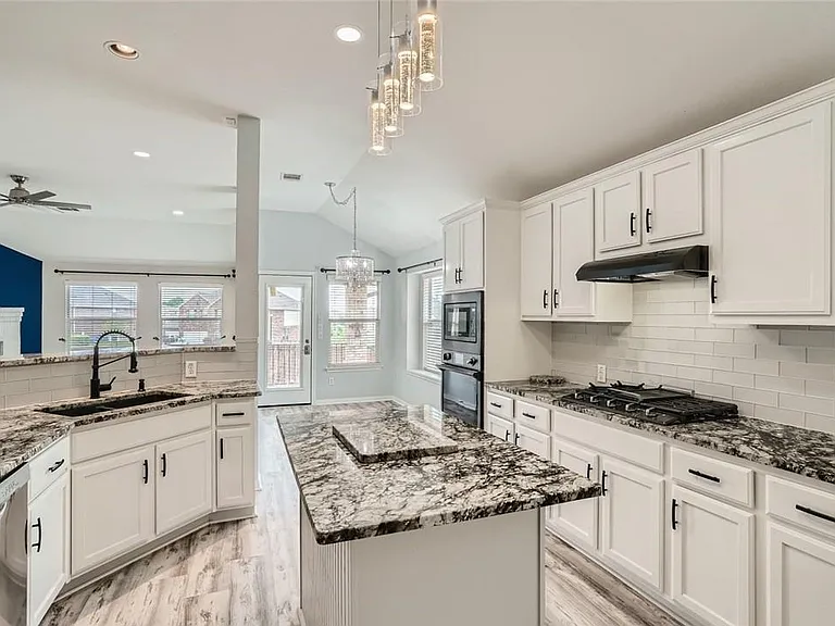 2920 Cajuiles Dr — Photo 12