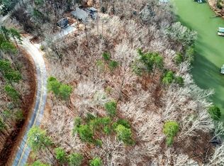 308 Harbor Dr, West Union, SC 29696
