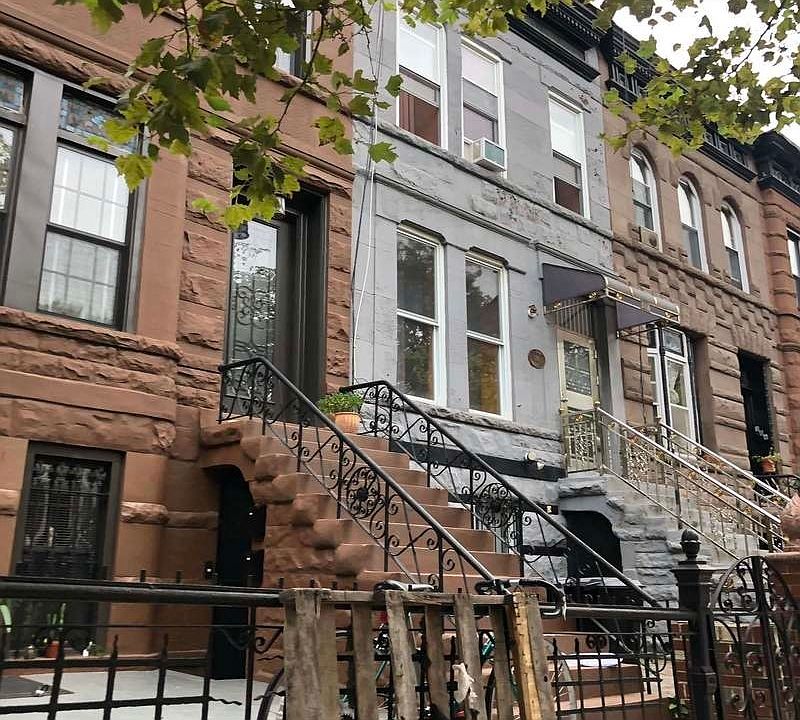 1st image of 390 Bainbridge St #1L