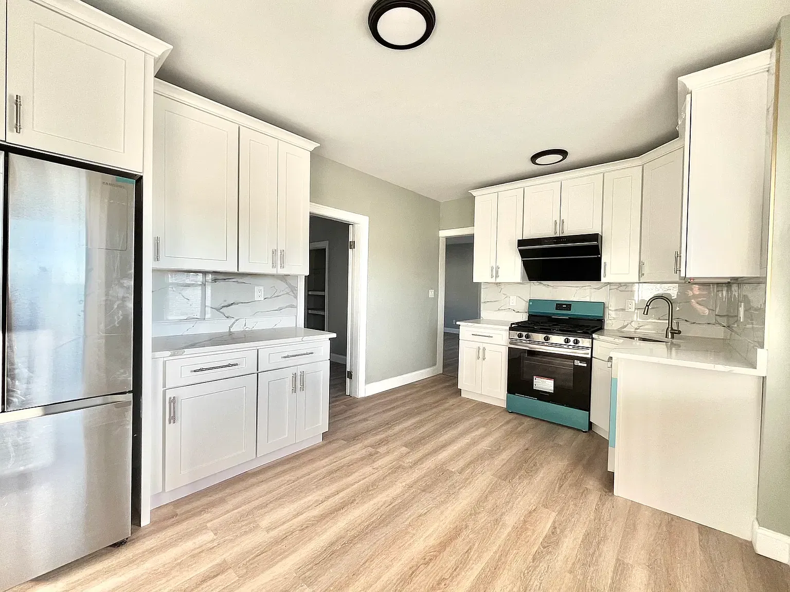 2 bed, 1000 sqft, $2,600 — Photo 1
