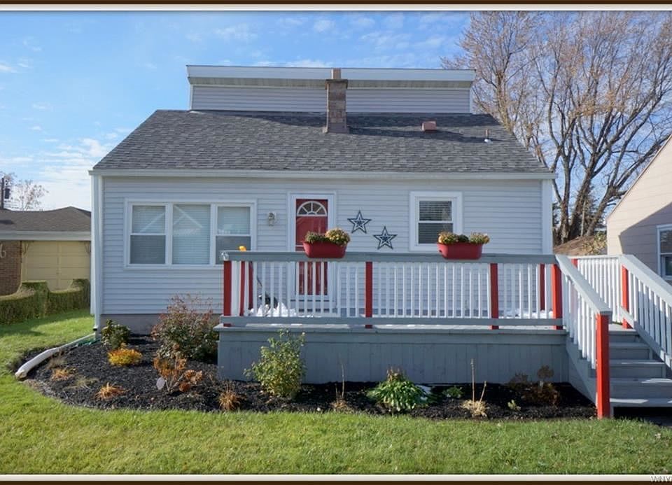 1st image of 8 Mildred Dr