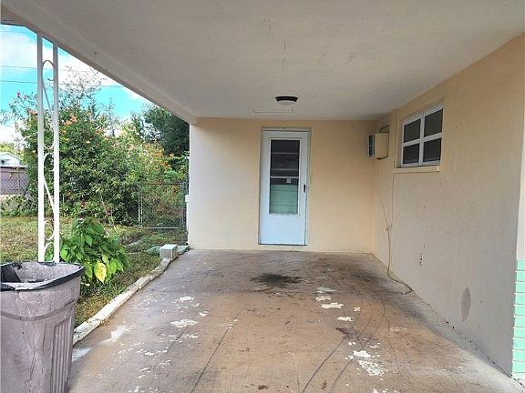 4th image of 9 Taft St
