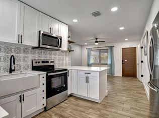 121 NE 49th St, Oakland Park, FL 33334