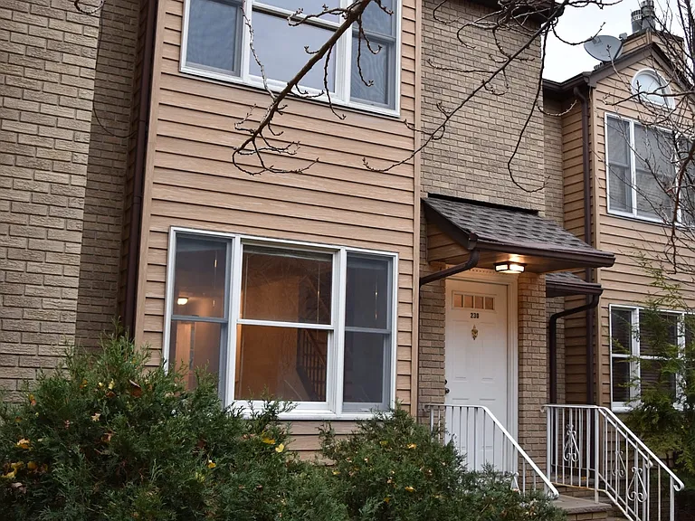 230 Washington Ave — Photo 1