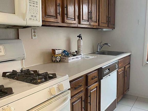 4th image of 7022 10th Ave #2