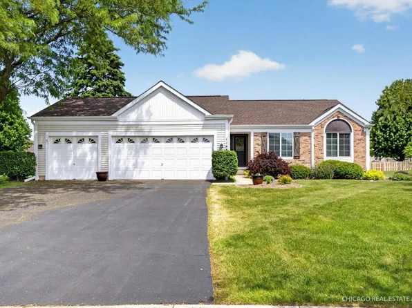 1148 Sawmill Ln, Algonquin, IL 60102