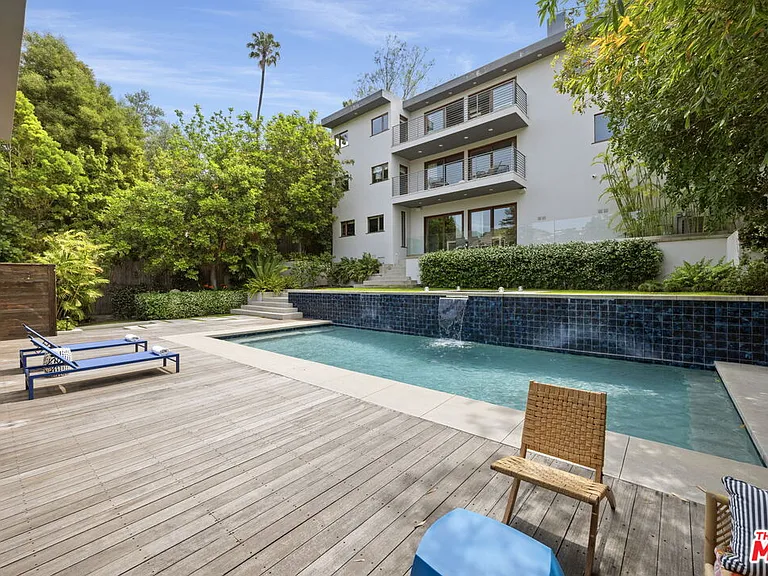 2035 De Mille Dr — Photo 3