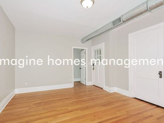 3rd image of 4547 Flora Ave #2E