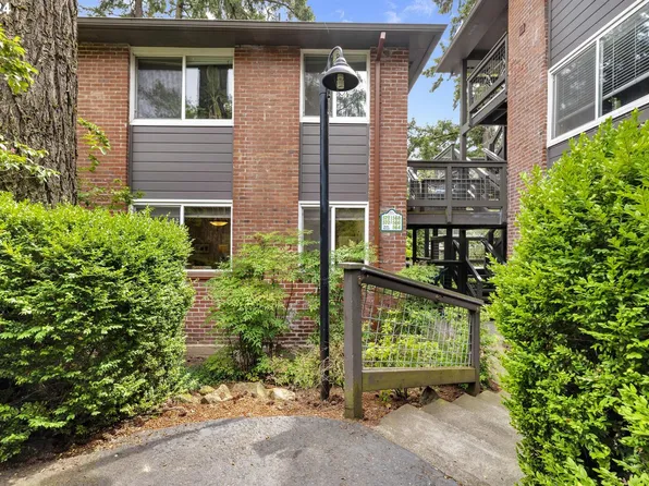 570 S State St, Lake Oswego, OR 97034