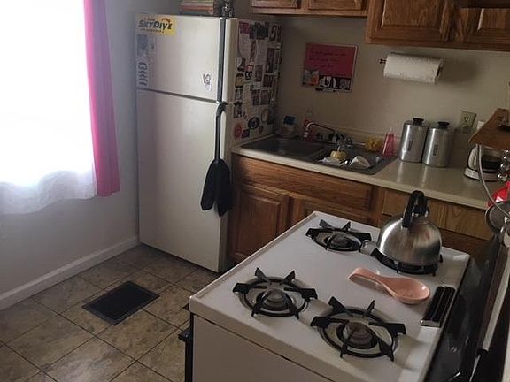 4th image of 1817 E Kelly St