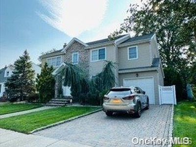 57 Schumacher Drive, New Hyde Park, NY, 11040