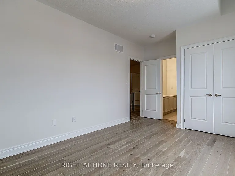 51 Lorrain Hand Cres — Photo 27