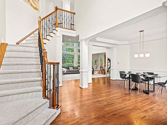 3rd image of 10600 Charlesgate Ct