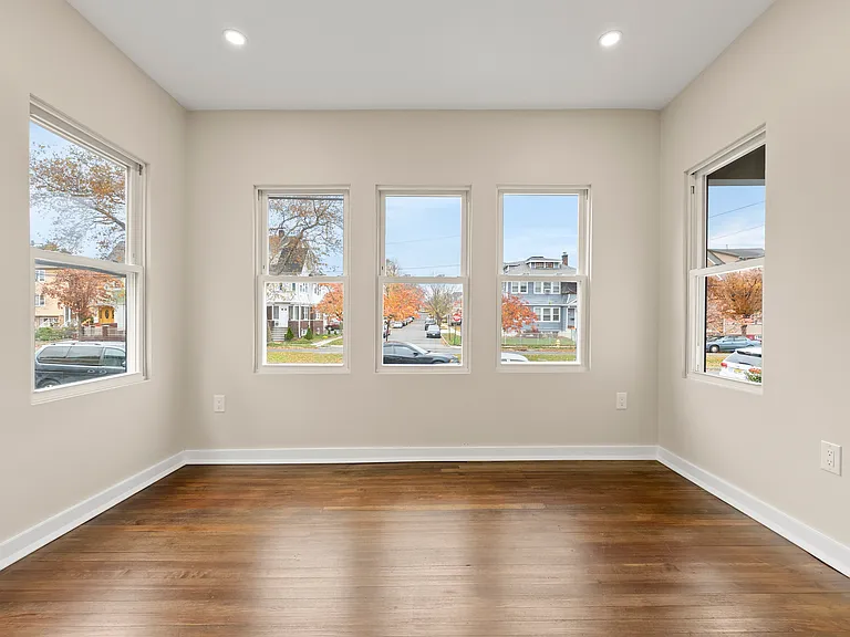 218 Ampere Pkwy #1 — Photo 5