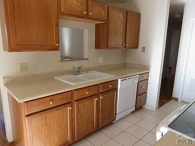 180 Bonnymede Rd #D — Photo 8