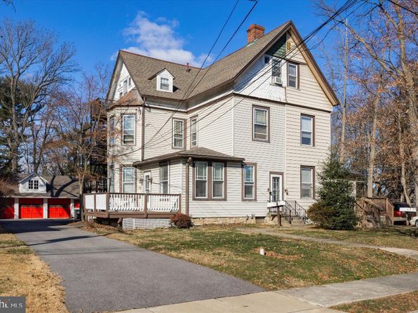 220 S Scott Ave Floor 3