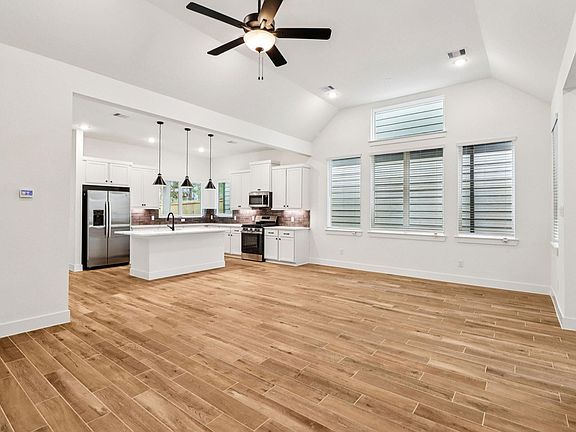 7th image of this home