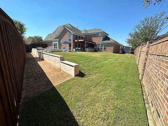 2nd image of 1445 Latigo Ln