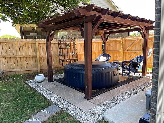 4th image of 3068 Equestrian Ct
