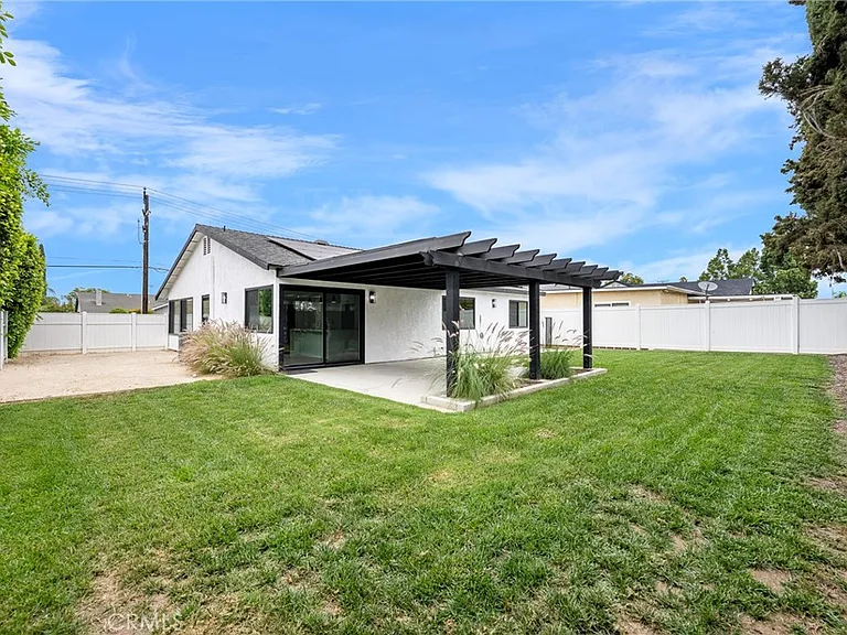 5402 Jefferson St — Photo 14