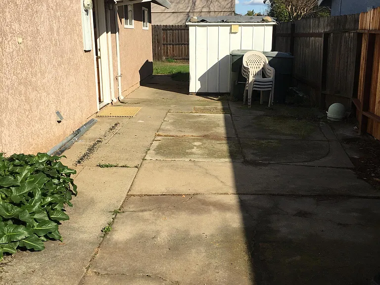9001 Feather River Way — Photo 12