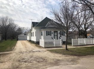 810 3rd Ave SW, Oelwein, IA 50662