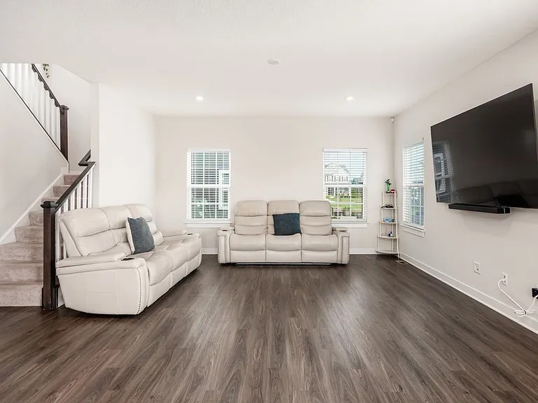 589 Melick Dr #1 — Photo 20