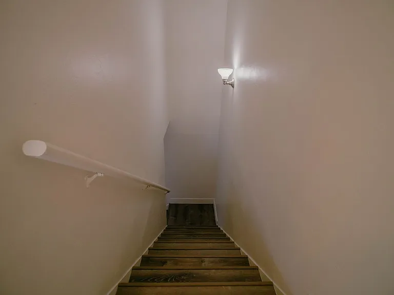 Parkway Plaza Apartments — Photo 38