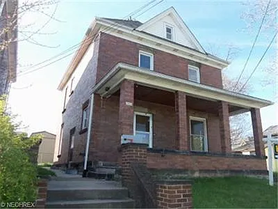 1325 Main Ave W photo 1