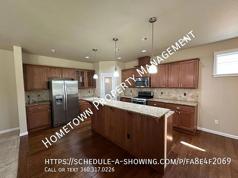 4241 Dudley Dr NE — Photo 9