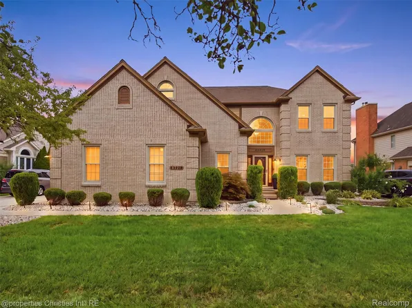 45478 Muirfield Dr, Canton, MI 48188