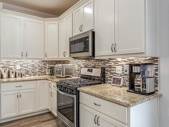 4th image of 2700 Rockaway Pl