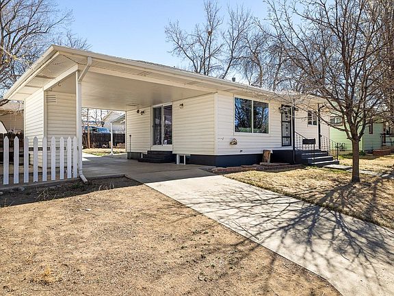 2nd image of 406 Sunnyside Ln