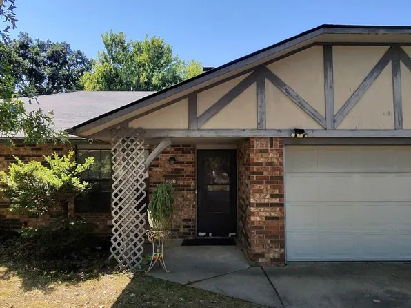 2006 Platt St #A, Springdale, AR 72762