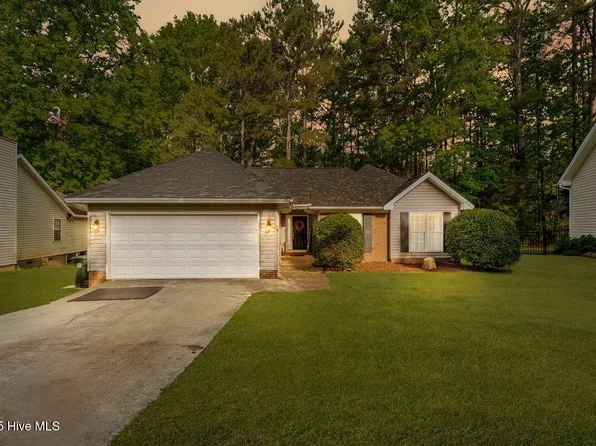 132 Kensington Way, Aberdeen, NC 28315
