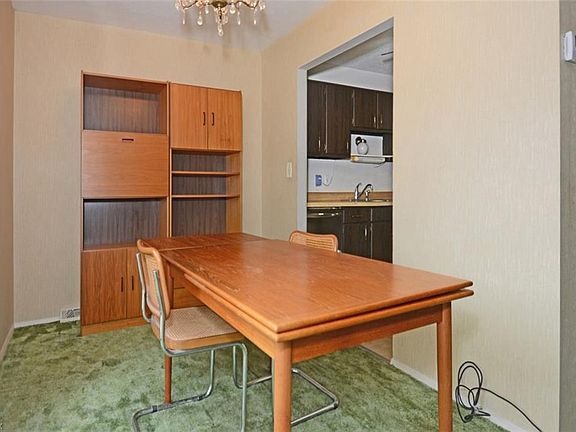 4th image of 26498 Sussex Dr