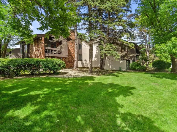 2430 W Good Hope ROAD NW NW #43, Glendale, WI 53209