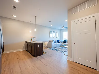 B6 | 2 Bedrooms