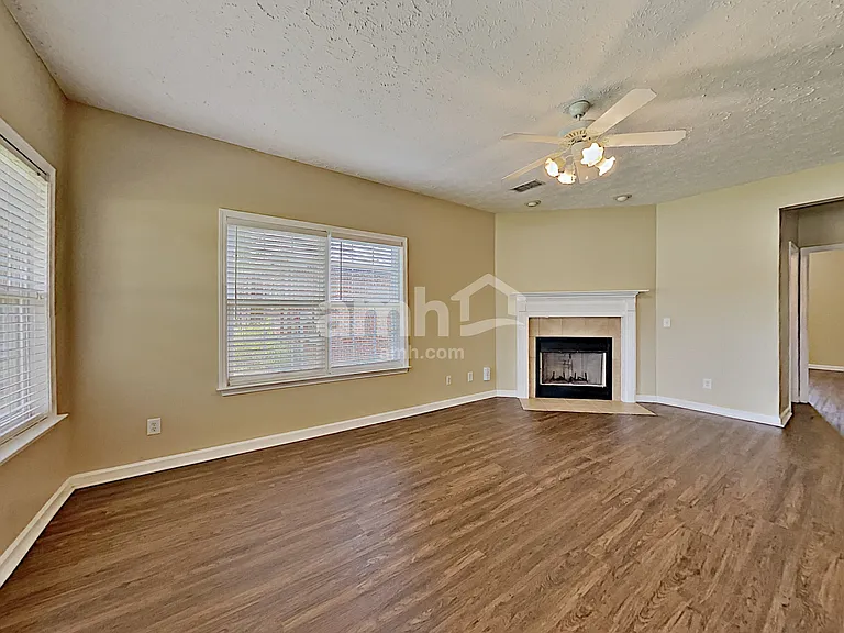 5108 Bumblebee Dr — Photo 3